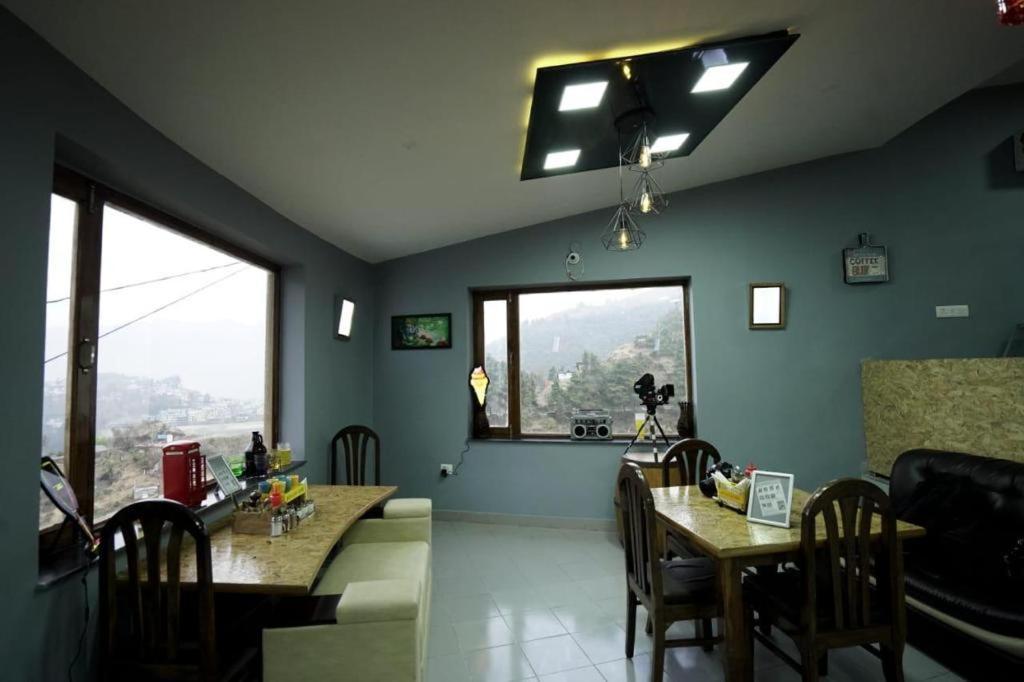 Icebergs Mussoorie - A Boutique Stay And 24 Hrs Roof Top Cafe Exterior foto