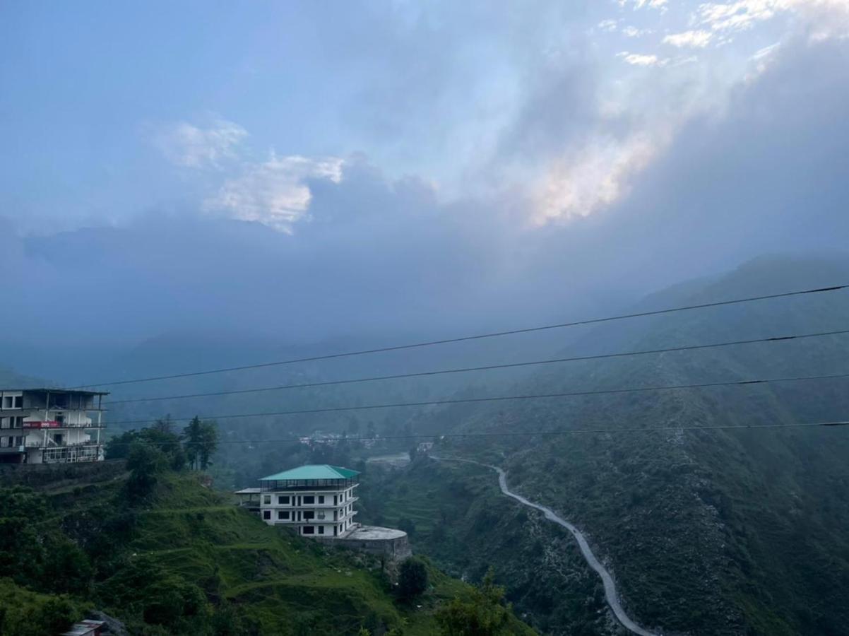 Icebergs Mussoorie - A Boutique Stay And 24 Hrs Roof Top Cafe Exterior foto