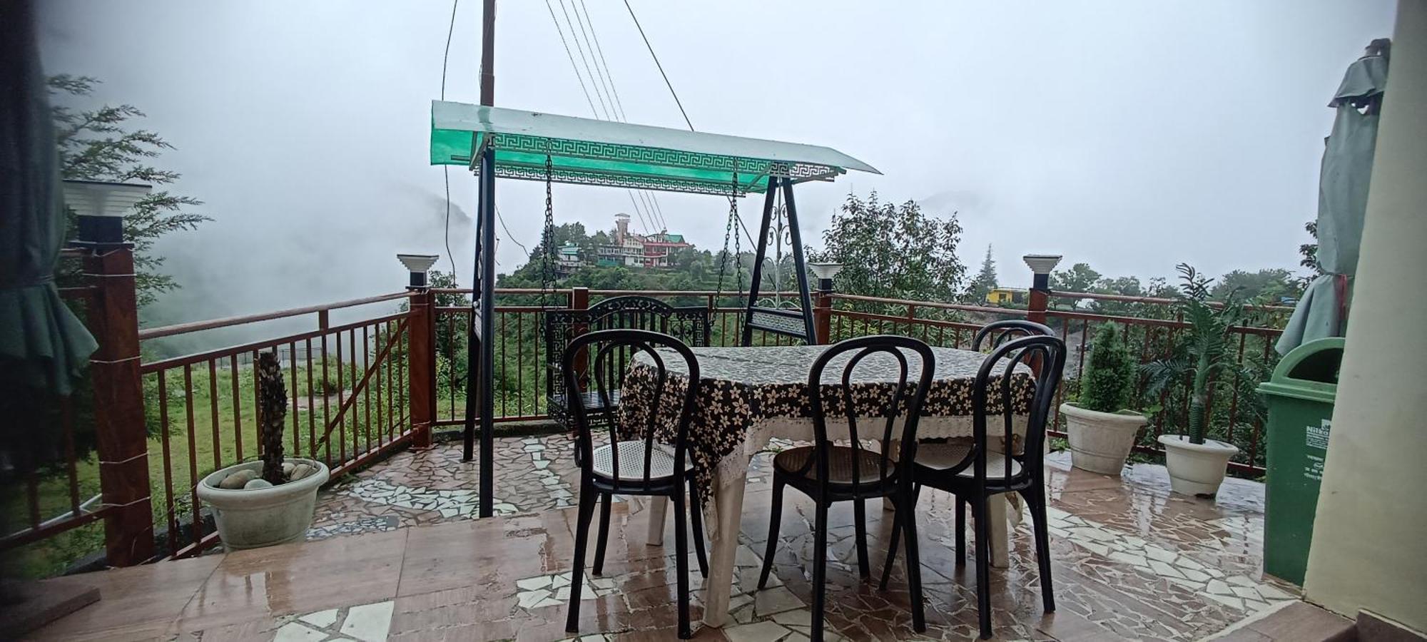 Icebergs Mussoorie - A Boutique Stay And 24 Hrs Roof Top Cafe Exterior foto