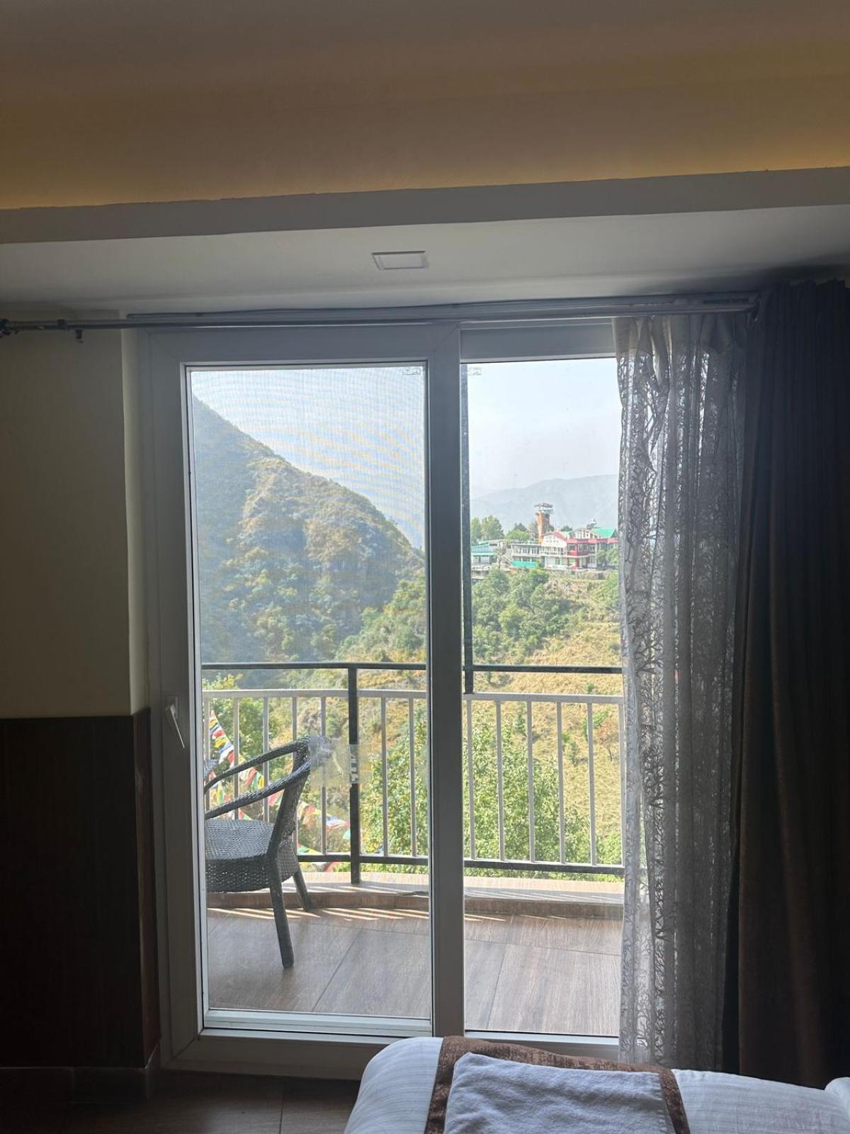 Icebergs Mussoorie - A Boutique Stay And 24 Hrs Roof Top Cafe Exterior foto